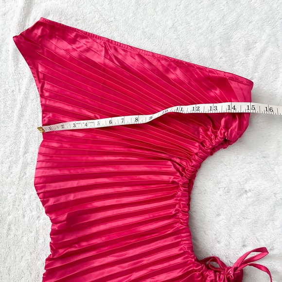 NWT- COMMENSE Bold In Pleat Satin Cutout Long Dress in Pink - Picture 14 of 16